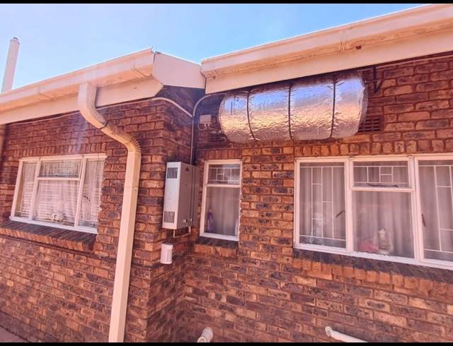 4 BEDROOM HOUSE FOR SALE IN THERESA PARK